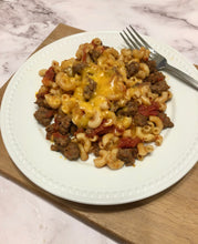 Load image into Gallery viewer, One Pot Chili Mac Seasoning Mix and Recipe Card
